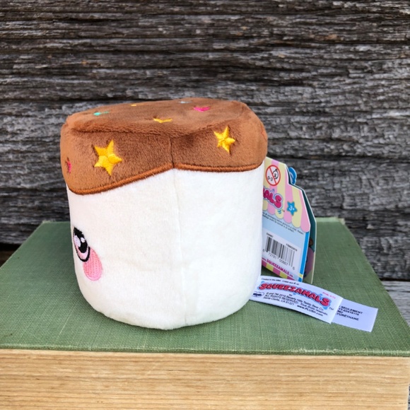 Squeezamals Peta Marshmallow Series 2 Desserts stuffed plush toy scented ©️2019 - Picture 3 of 13